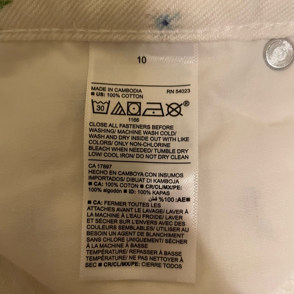 Old Navy OG High Rise Denim Shorts - Picture 6 of 6